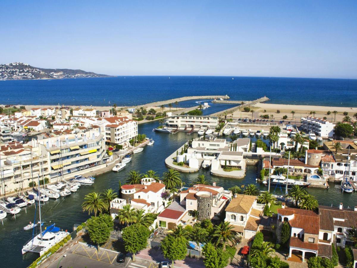 Holiday Home Requesens Canal إمبوريابرافا المظهر الخارجي الصورة