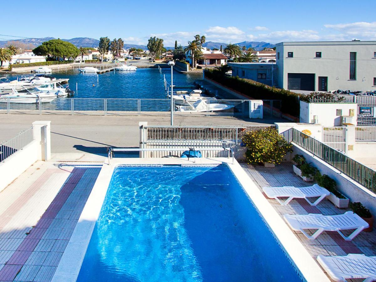 Holiday Home Requesens Canal إمبوريابرافا المظهر الخارجي الصورة