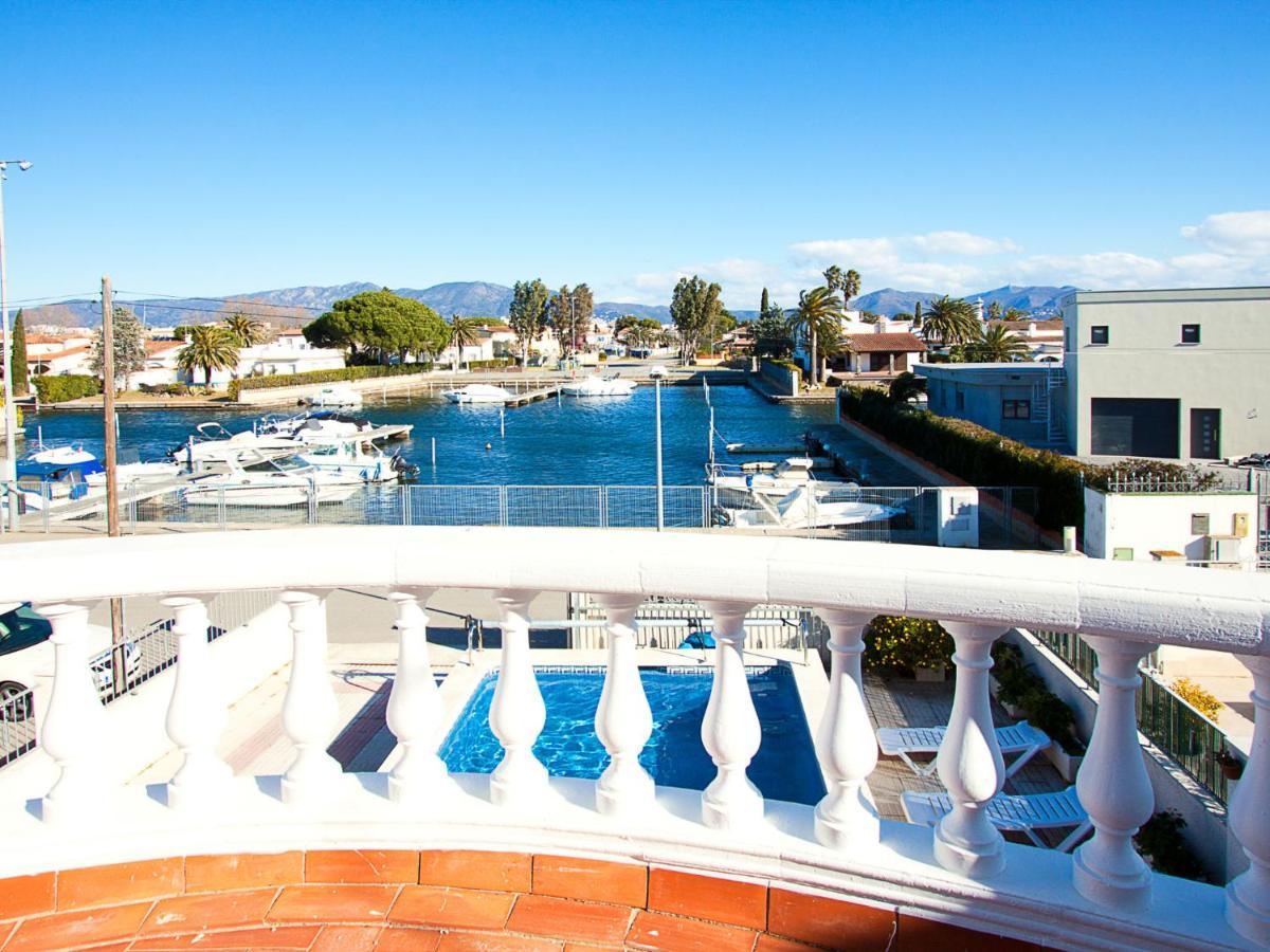 Holiday Home Requesens Canal إمبوريابرافا المظهر الخارجي الصورة